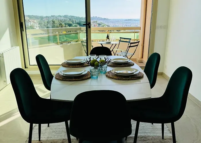 Beautiful Stunning View Of The Lion De 公寓